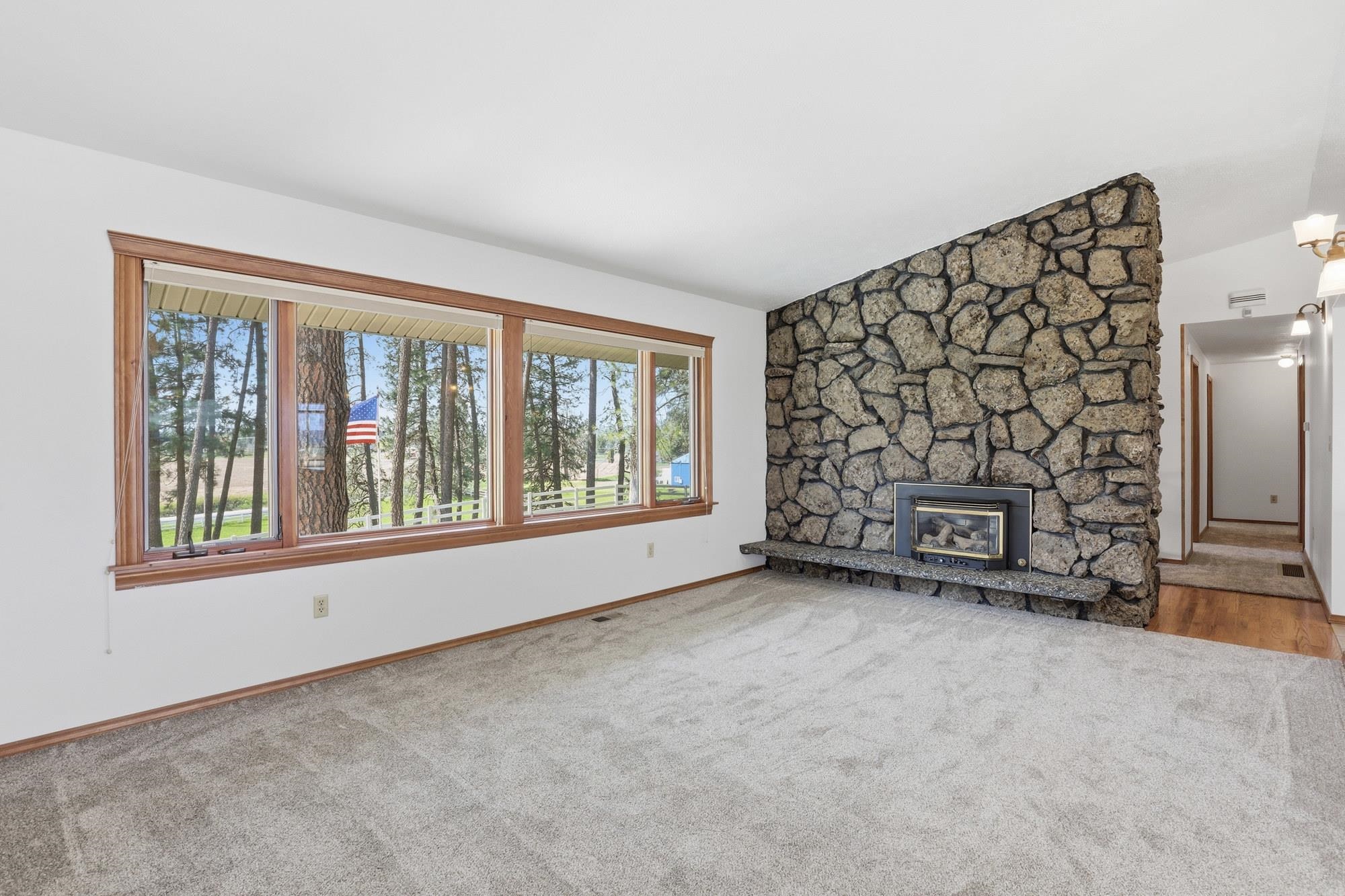12504 North Fairview Road Mead, WA 99021 - Photo 3 of 50