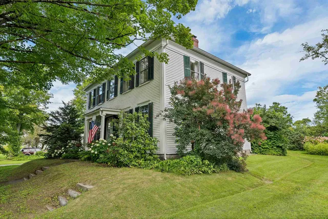$480,000 | 52 School Street, Haverhill, NH 03765