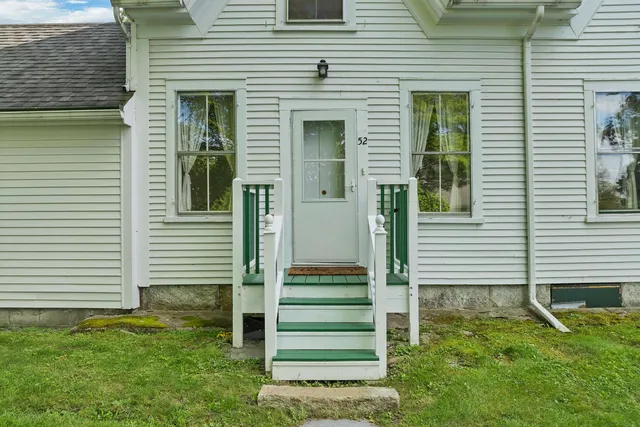 $480,000 | 52 School Street, Haverhill, NH 03765