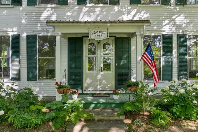 $480,000 | 52 School Street, Haverhill, NH 03765