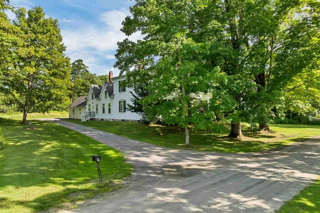 $480,000 | 52 School Street, Haverhill, NH 03765