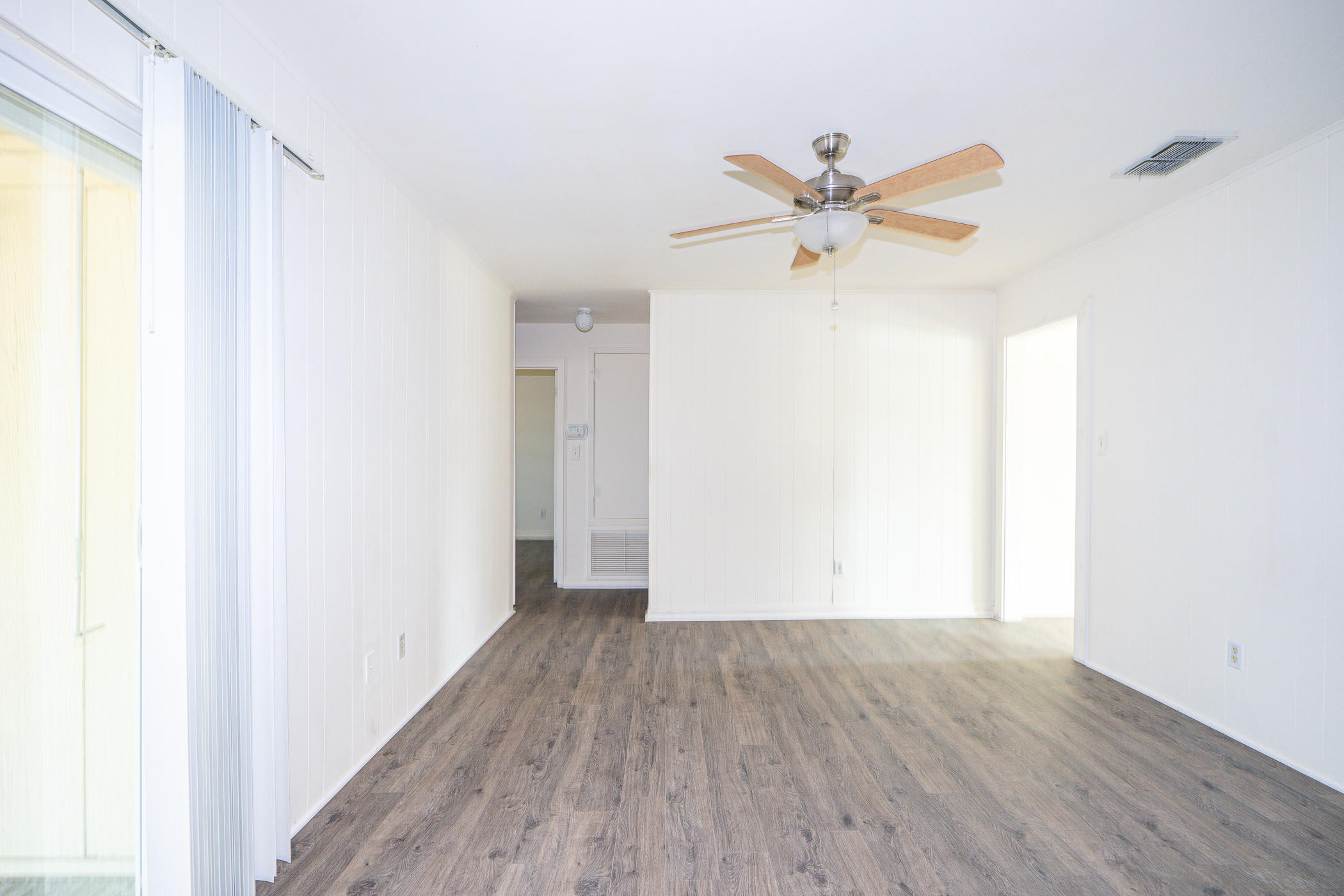 75 7th Street Shalimar, FL 32579 - Photo 13 of 19 a view of an empty room with window