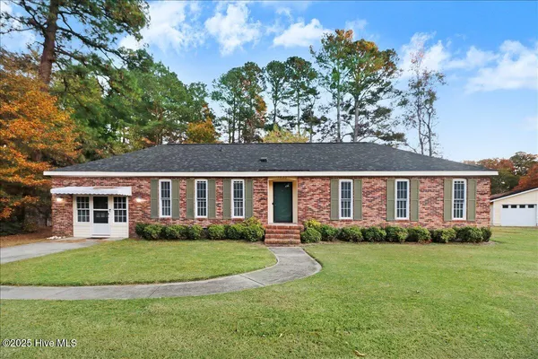 $219,000 | 1923 Christian Lane, Kinston, NC 28504