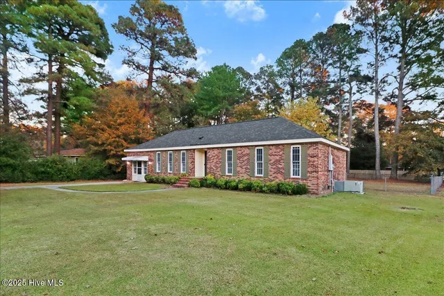 $225,000 | 1923 Christian Lane, Kinston, NC 28504