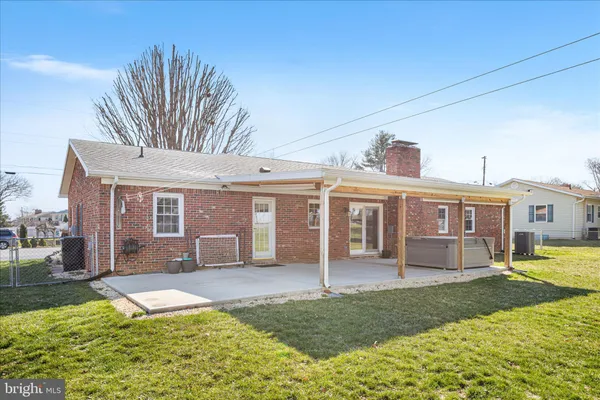 $409,900 | 22120 Holiday Drive, Smithsburg, MD 21783
