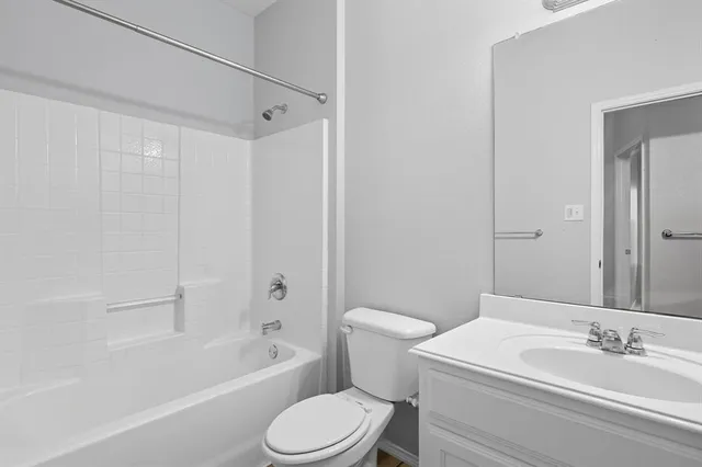 $1,899 | 512 Crescent Creek Lane, Fort Worth, TX 76140