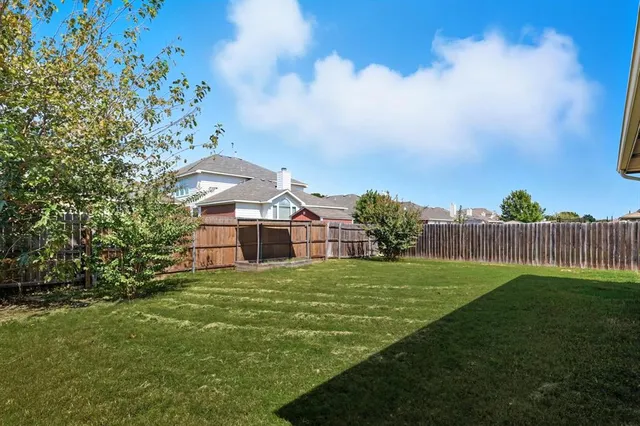 $1,899 | 512 Crescent Creek Lane, Fort Worth, TX 76140