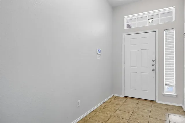 $1,899 | 512 Crescent Creek Lane, Fort Worth, TX 76140