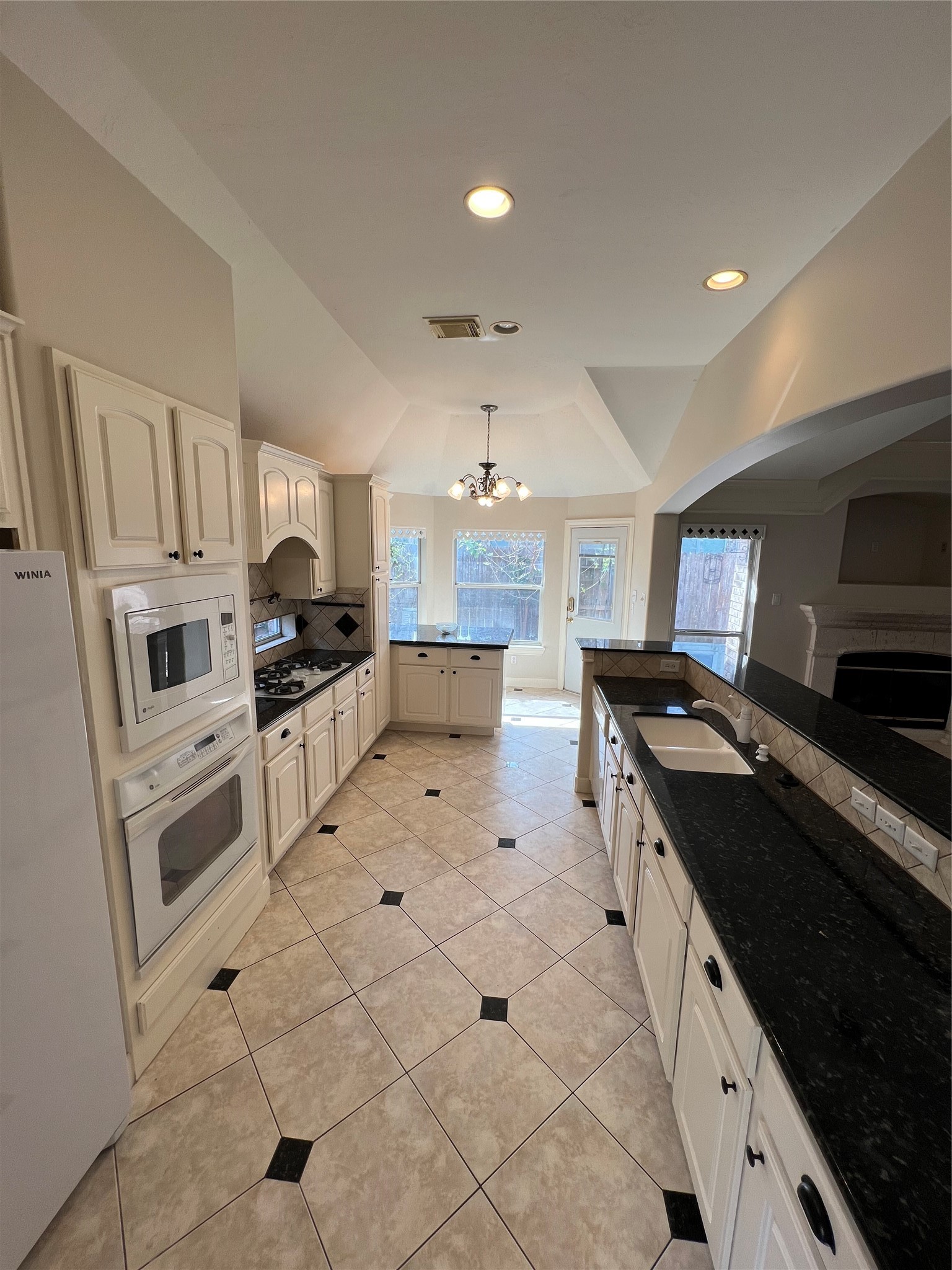 12607 Orchid Trail Houston, TX 77041 - Photo 13 of 23