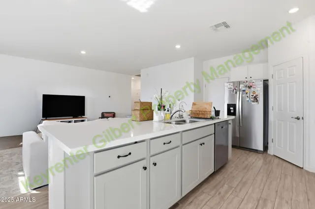 $2,150 | 1917 East Lariat Avenue, San Tan Valley, AZ 85140