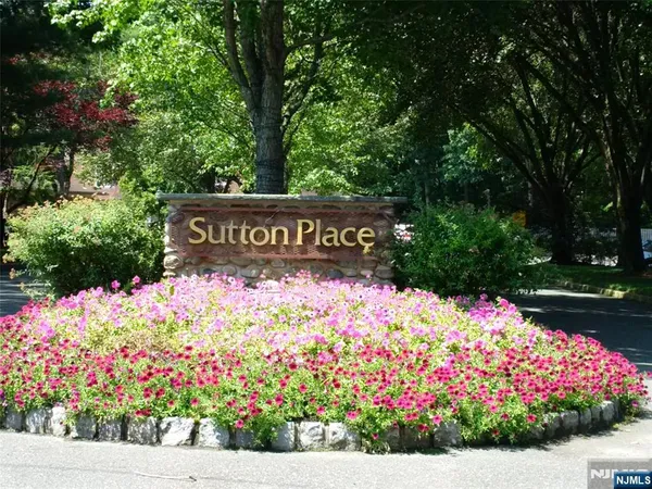 $1,850 | 405 Sutton Place, Norwood, NJ 07648