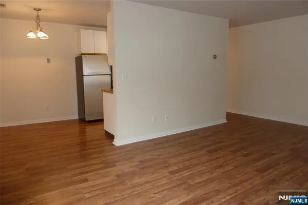 $1,850 | 405 Sutton Place, Norwood, NJ 07648