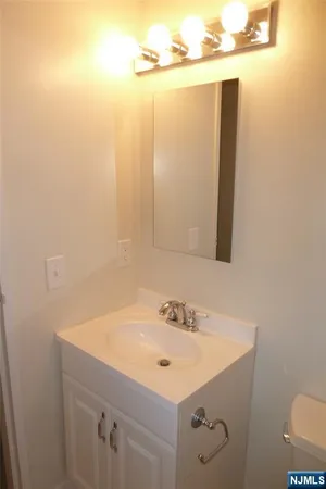 $1,850 | 405 Sutton Place, Norwood, NJ 07648