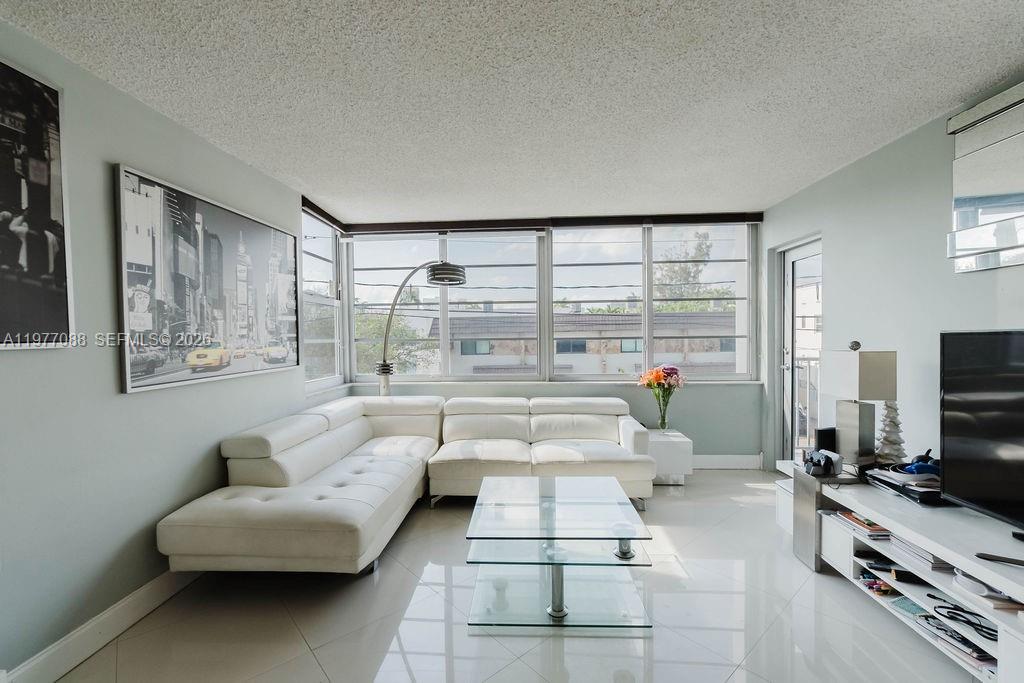 8000 Harding Avenue, Unit 2B Miami Beach, FL 33141 - Photo 4 of 15