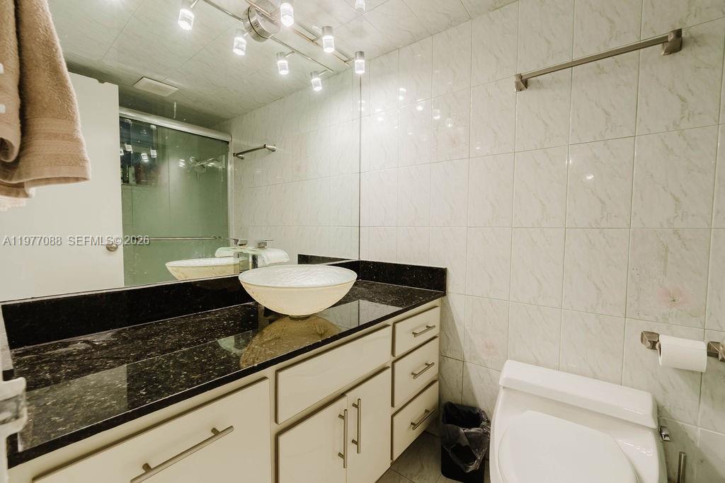 8000 Harding Avenue, Unit 2B Miami Beach, FL 33141 - Photo 6 of 15