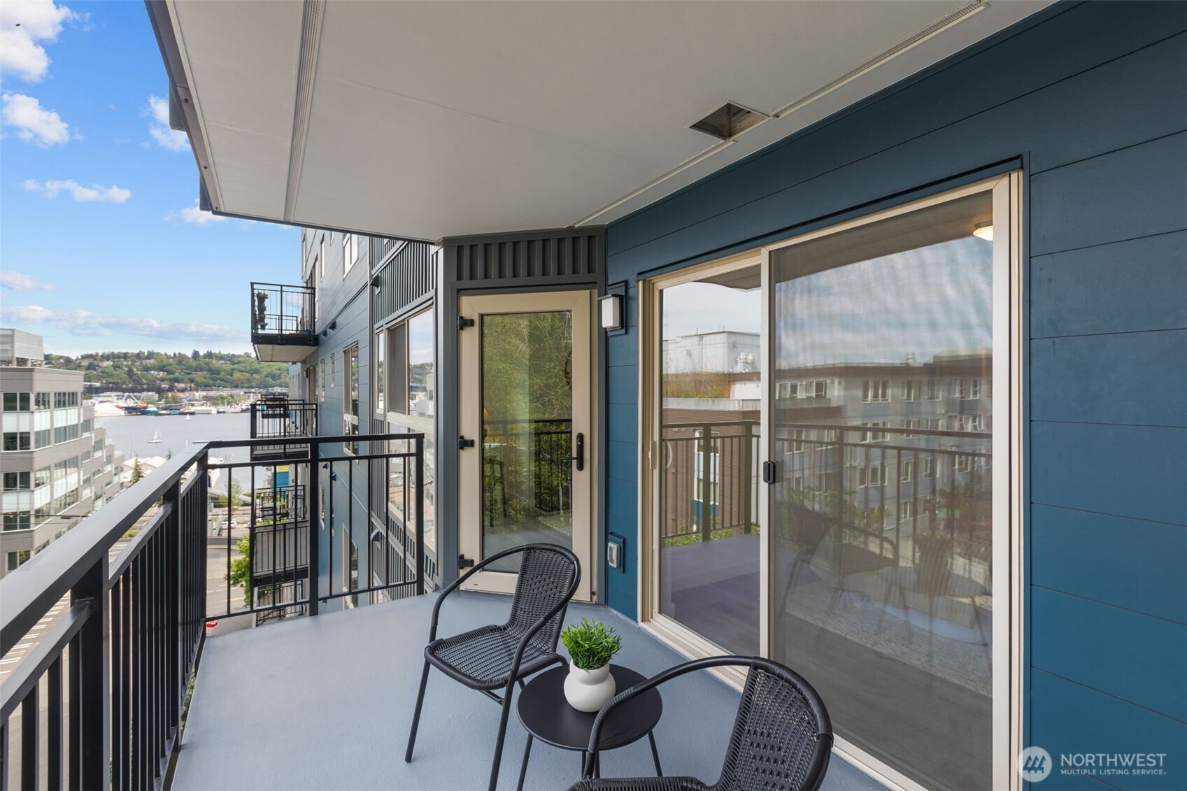 701 Galer Street, Unit 505 Seattle, WA 98109 - Photo 28 of 40