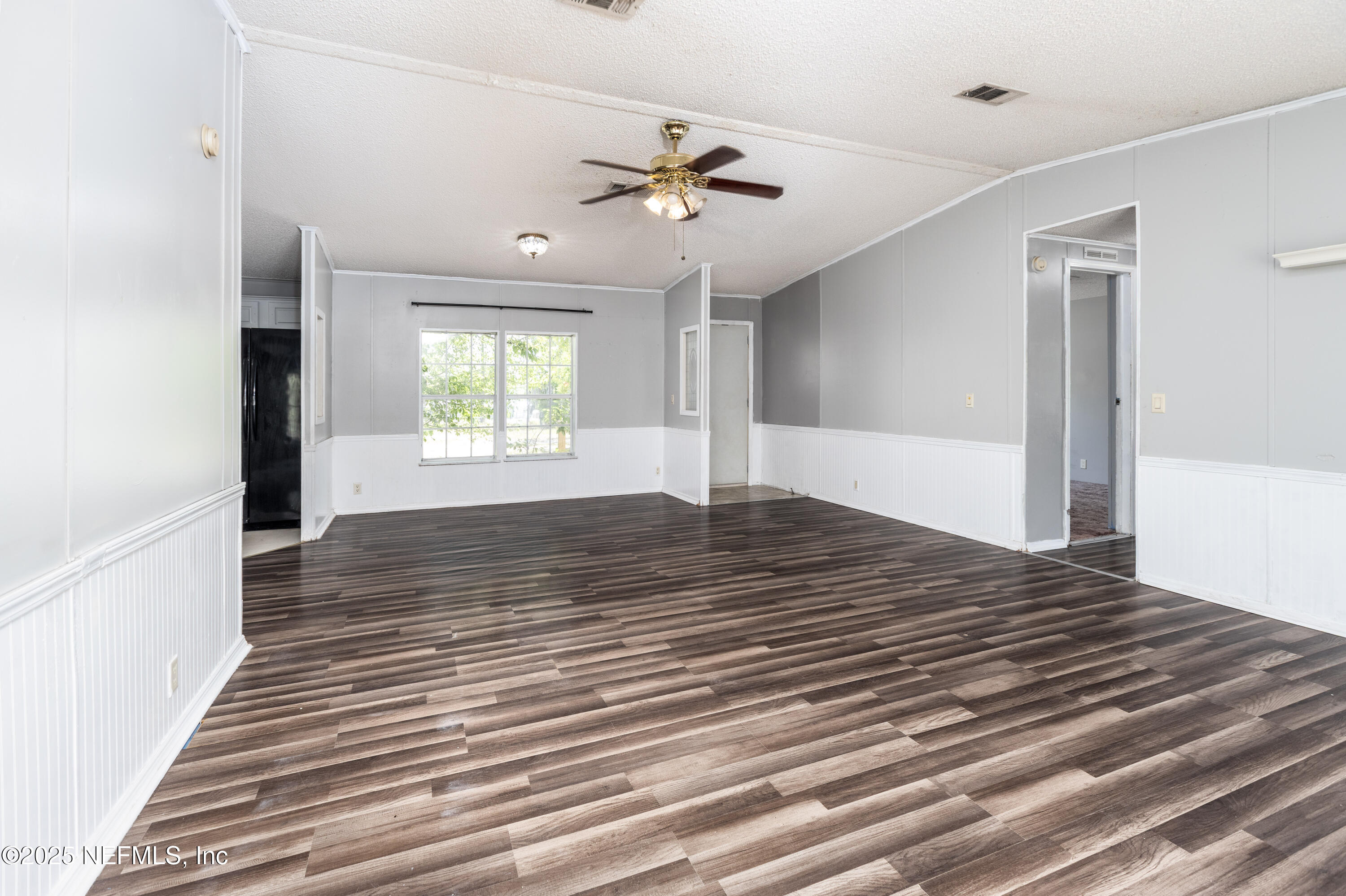 245 Whirlwind Loop Hawthorne, FL 32640 - Photo 11 of 34 245 Whirlwind Loop-18