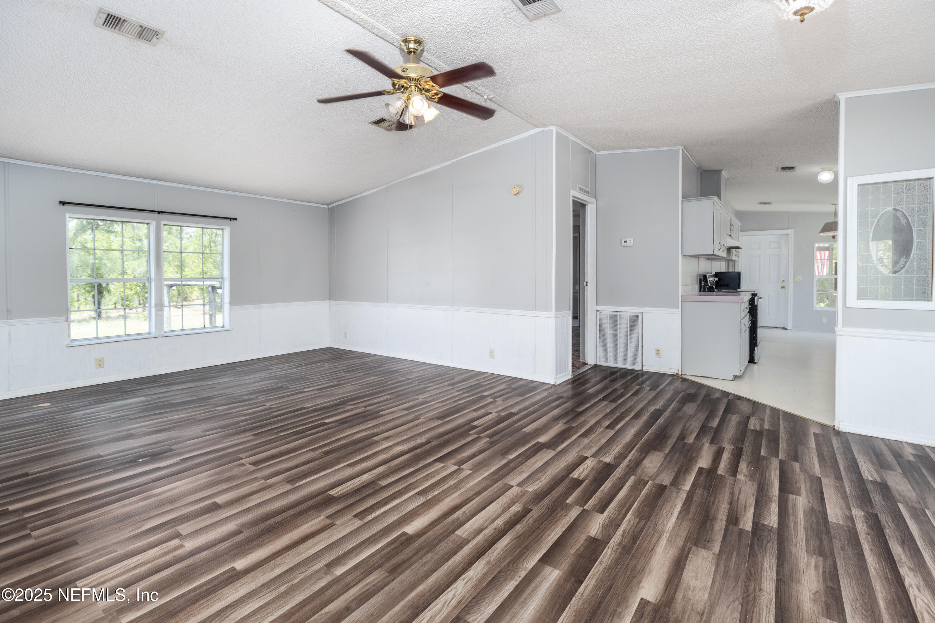 245 Whirlwind Loop Hawthorne, FL 32640 - Photo 13 of 34 245 Whirlwind Loop-20