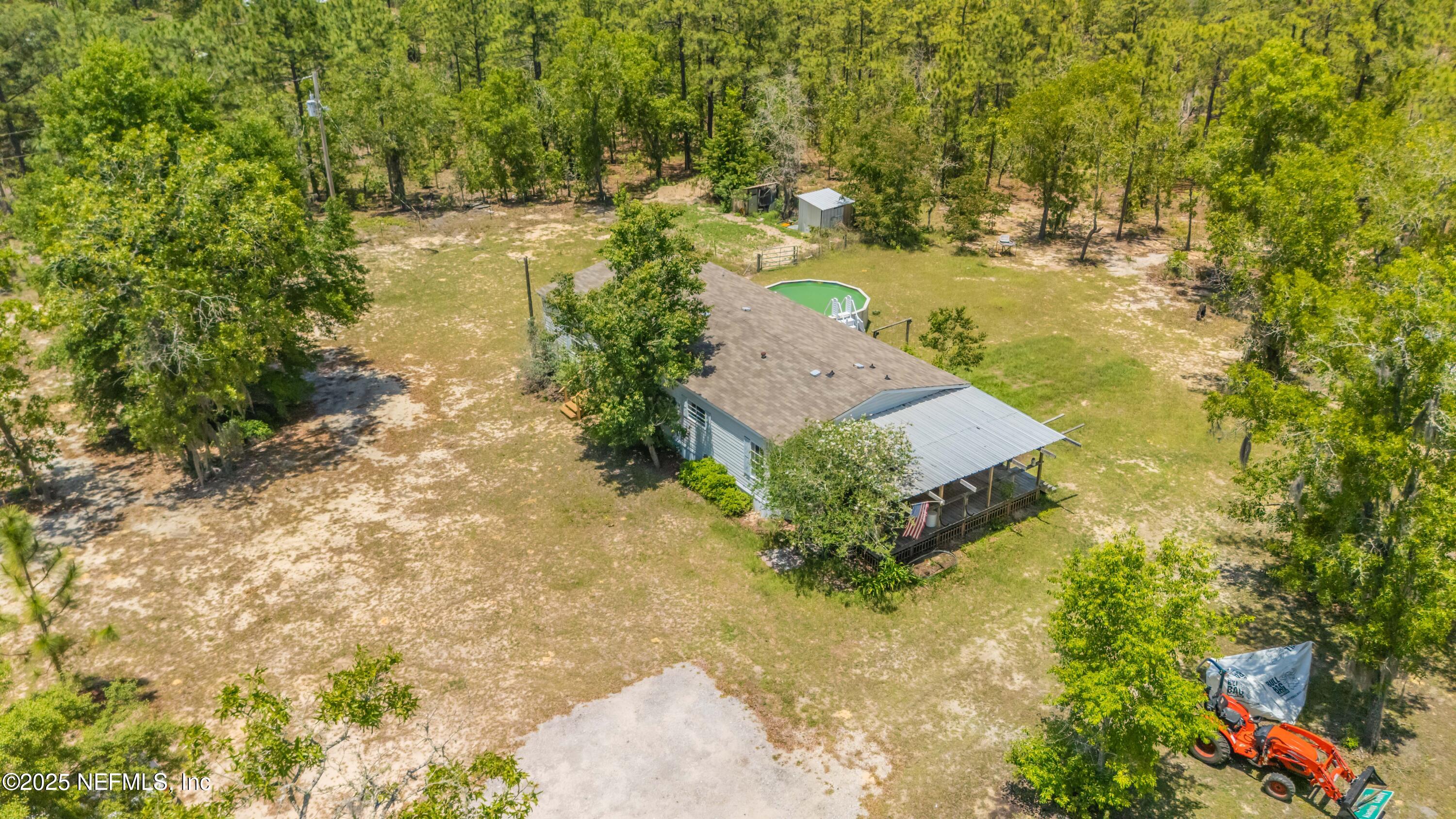 245 Whirlwind Loop Hawthorne, FL 32640 - Photo 2 of 34 245 Whirlwind Loop-40