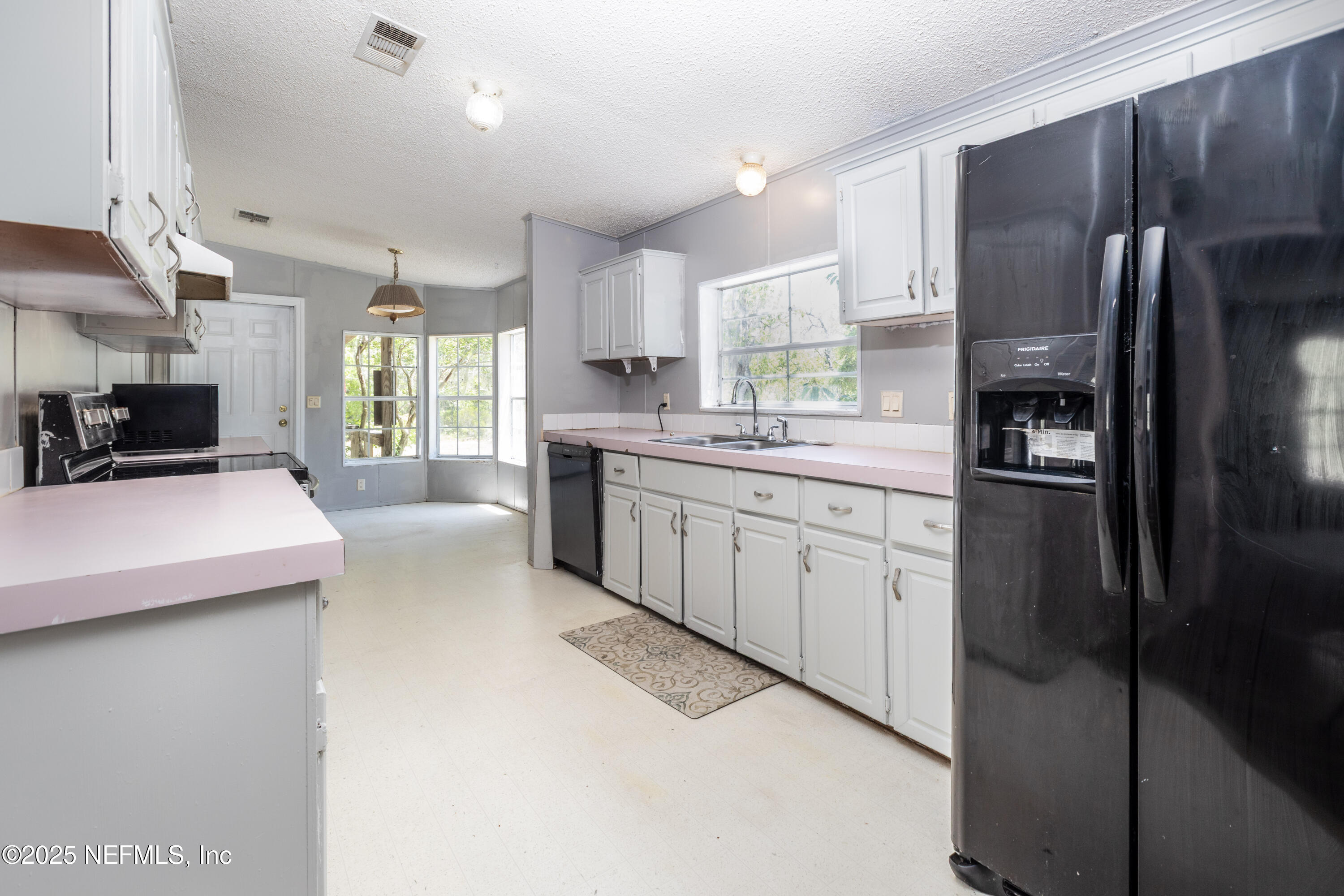 245 Whirlwind Loop Hawthorne, FL 32640 - Photo 5 of 34 245 Whirlwind Loop-14