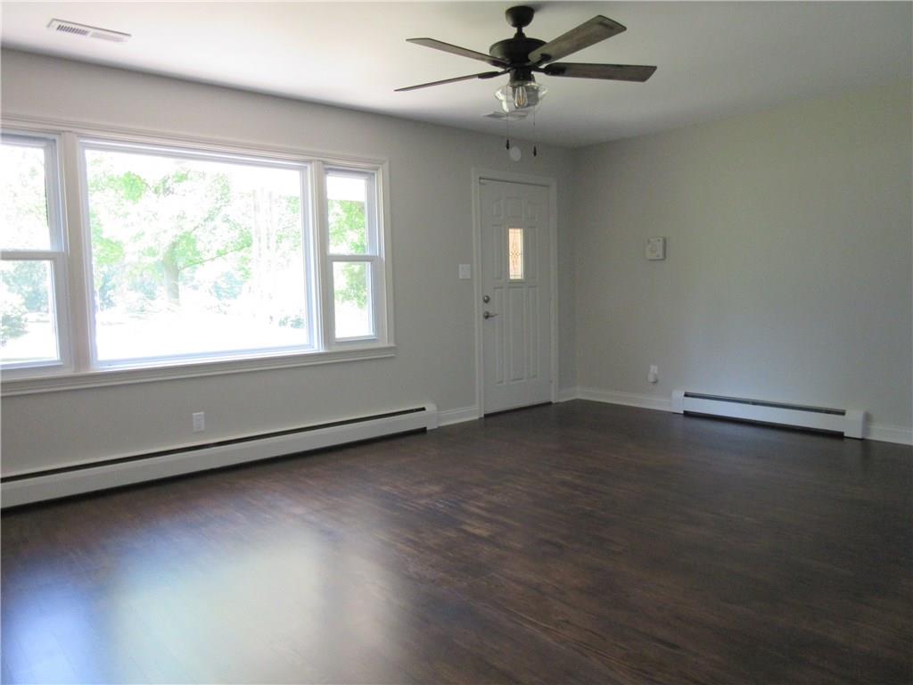 7362 Travis Road Greenwood, IN 46143 - Photo 8 of 40 Gallery Image 8