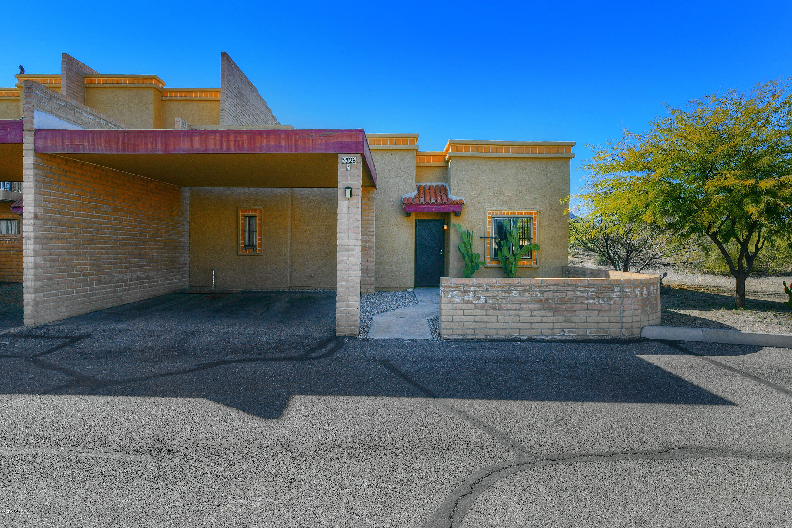 3526 South Mission Road, Unit 1 Tucson, AZ 85713 - Photo 1 of 18