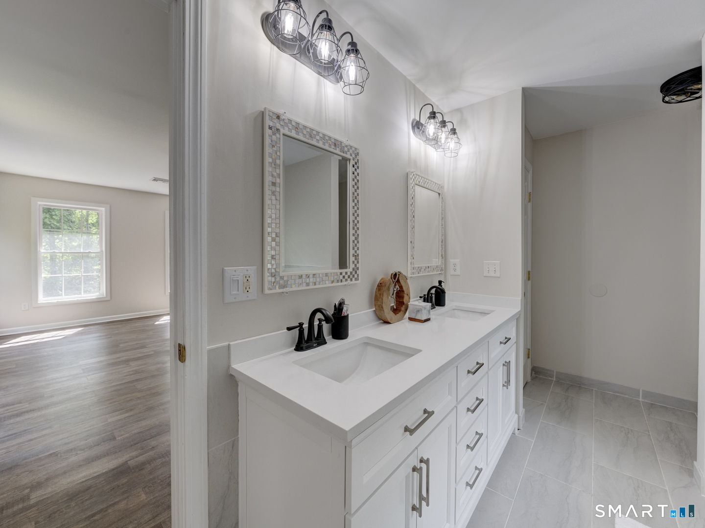 1556 Storrs Road Mansfield, CT 06268 - Photo 22 of 39