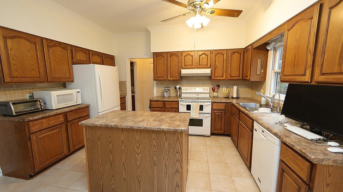 8700 Mourning Dove Road Raleigh, NC 27615 - Photo 10 of 30 Kitchen