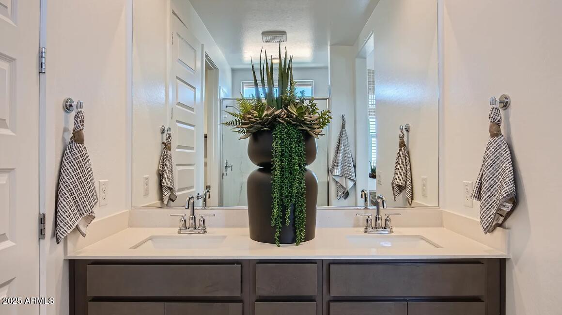 16437 West Weeping Willow Road Surprise, AZ 85387 - Photo 13 of 22 Owners Bath