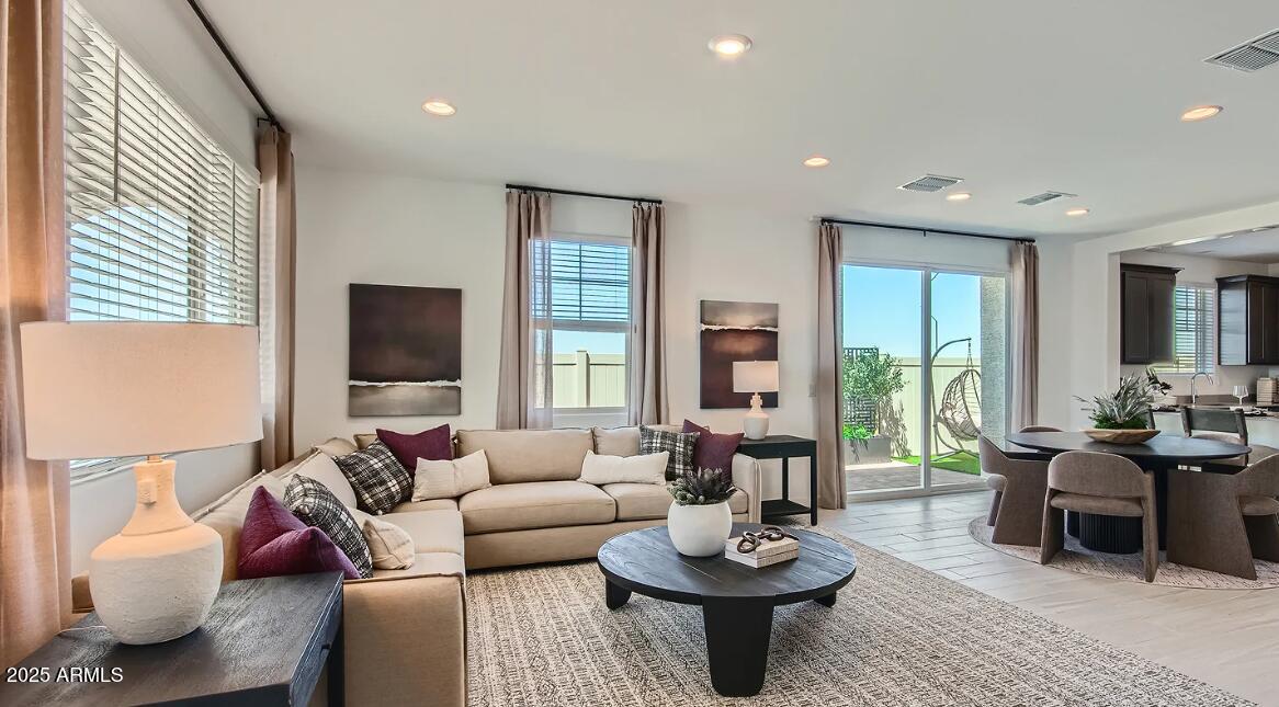 16437 West Weeping Willow Road Surprise, AZ 85387 - Photo 8 of 22 Great Room