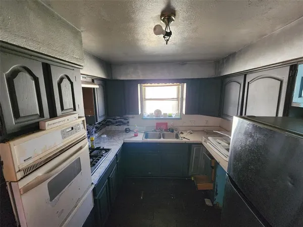 a kitchen with lots of counter top space