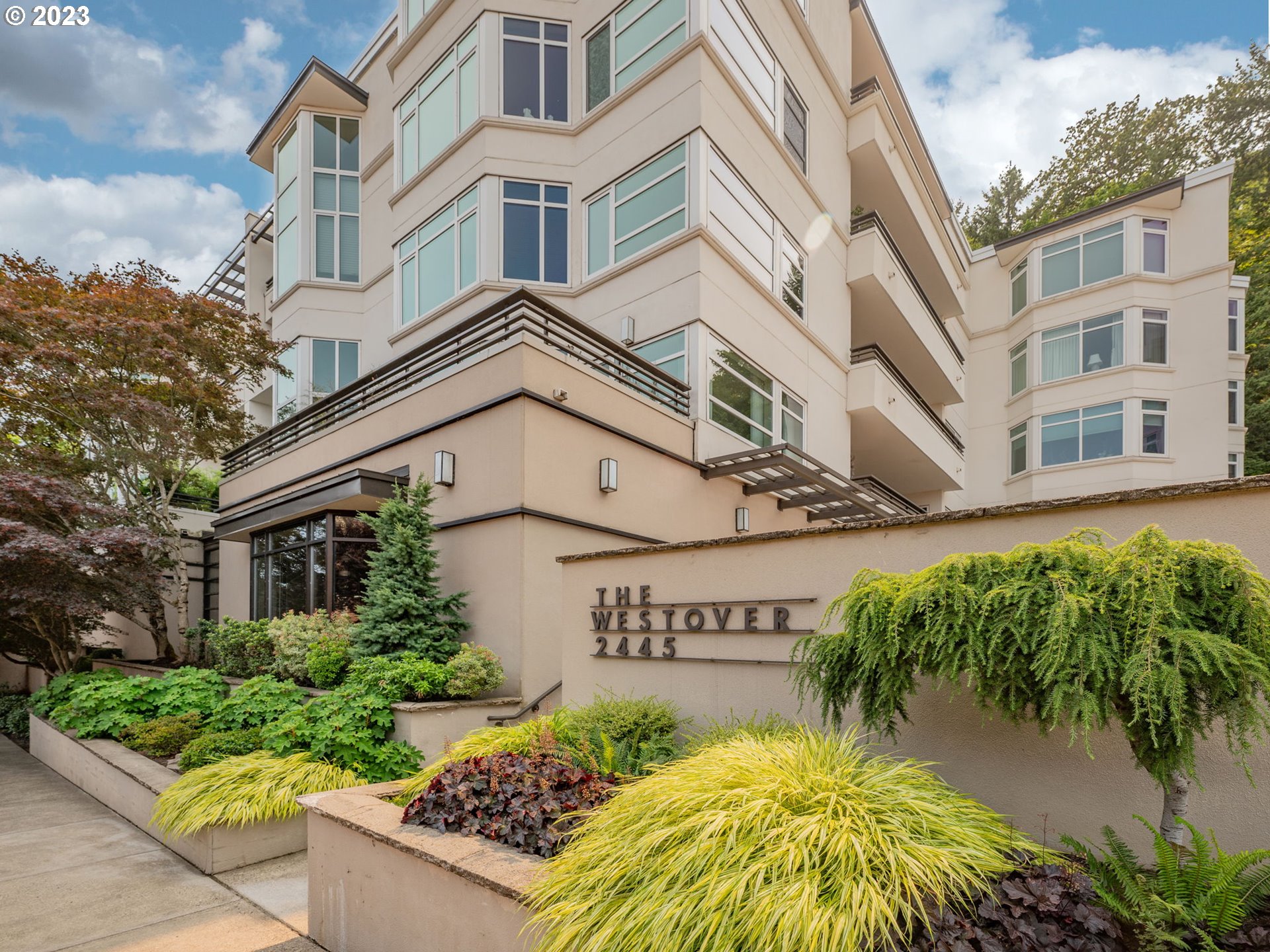 2445 Northwest Westover Road, Unit 404 Portland, OR 97210 - Photo 1 of 38 Gallery Image 1