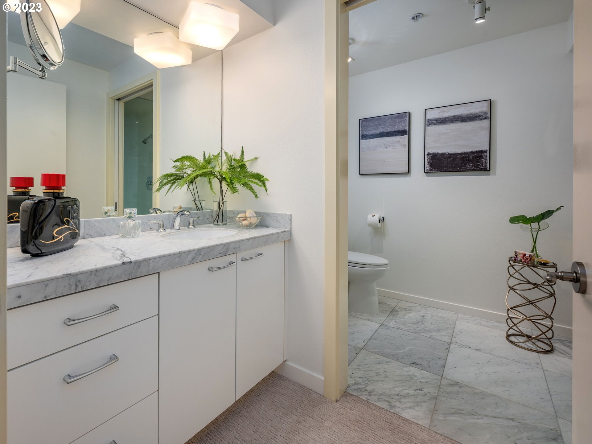 2445 Northwest Westover Road, Unit 404 Portland, OR 97210 - Photo 25 of 38 Gallery Image 25