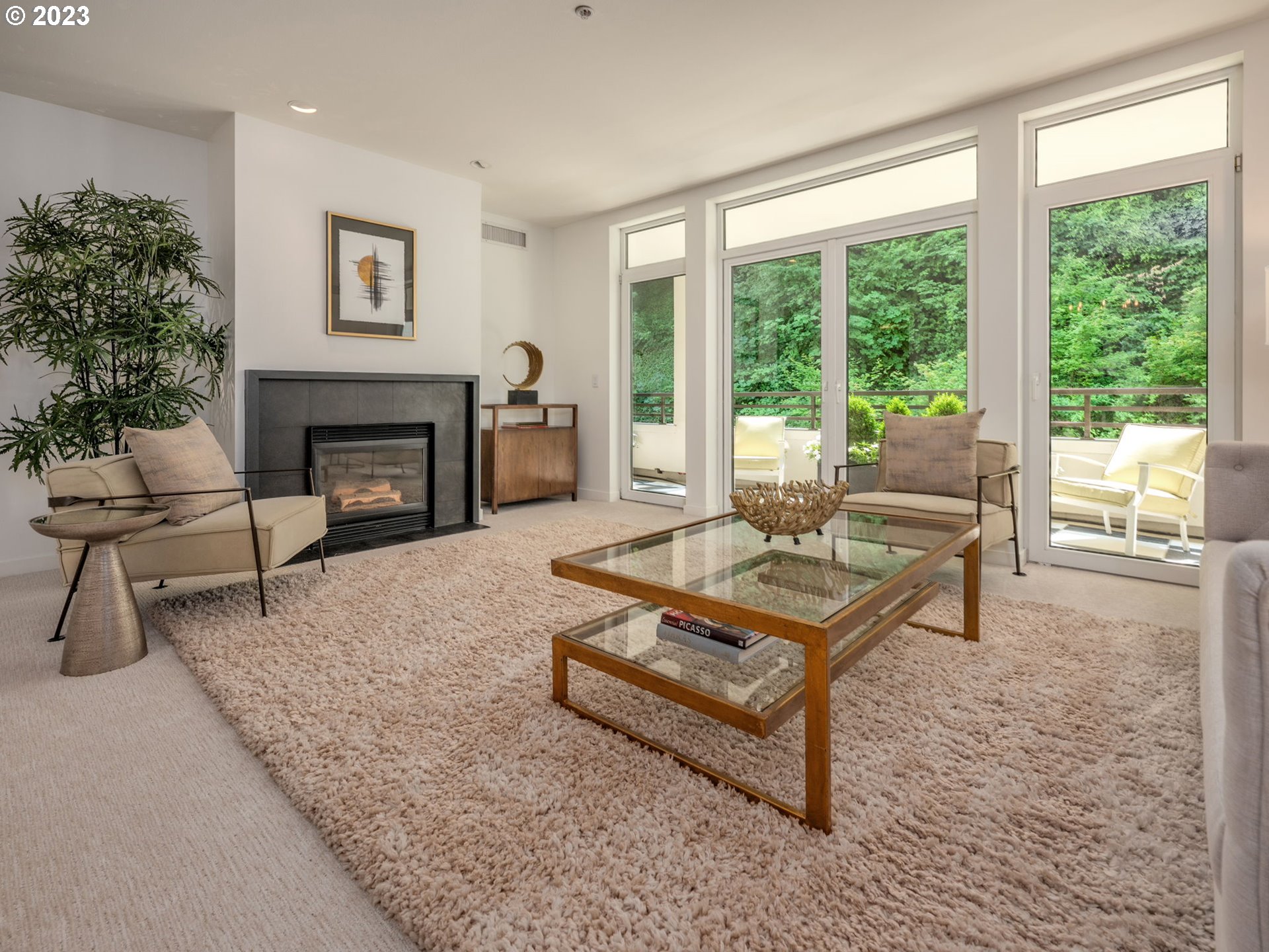 2445 Northwest Westover Road, Unit 404 Portland, OR 97210 - Photo 5 of 38 Gallery Image 5