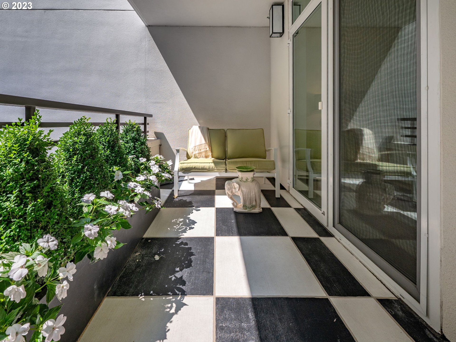 2445 Northwest Westover Road, Unit 404 Portland, OR 97210 - Photo 7 of 38 Gallery Image 7