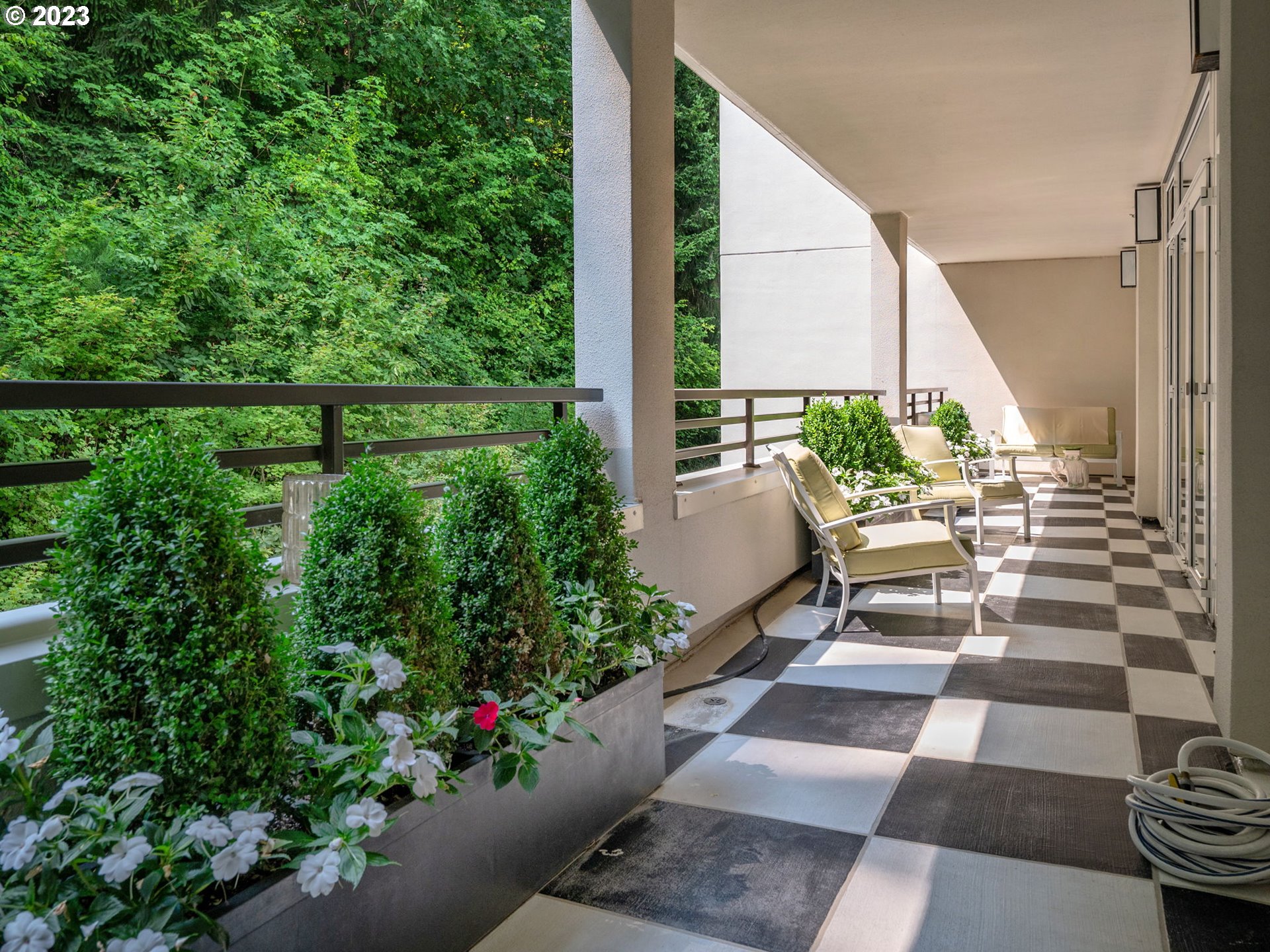 2445 Northwest Westover Road, Unit 404 Portland, OR 97210 - Photo 8 of 38 Gallery Image 8