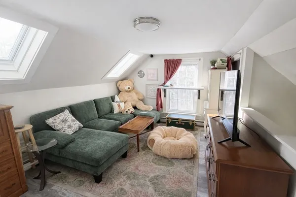 $2,000 | 20 Stow Street, Unit 3, Acton, MA 01720