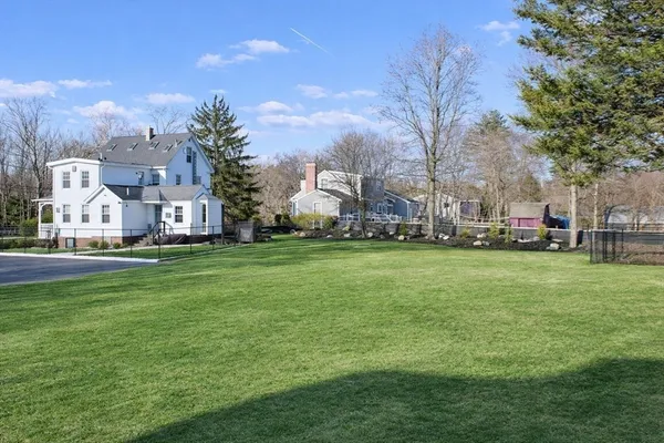 $2,000 | 20 Stow Street, Unit 3, Acton, MA 01720
