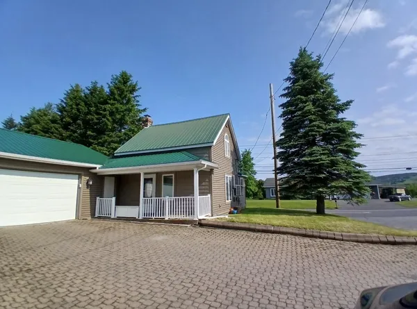 $113,800 | 837 Main Street, Madawaska, ME 04756