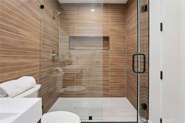 $23,000 | 22268 Avenue San Luis, Woodland Hills, CA 91364