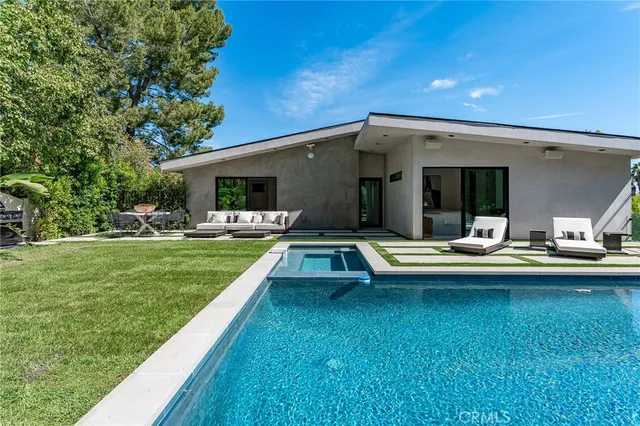 $23,000 | 22268 Avenue San Luis, Woodland Hills, CA 91364