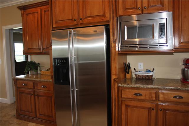 146 Slaughter Pen Road Ardmore, TN 38449 - Photo 7 of 18 Another view of Kitchen - Recessed and under cabinet lighting. All appliances remain!