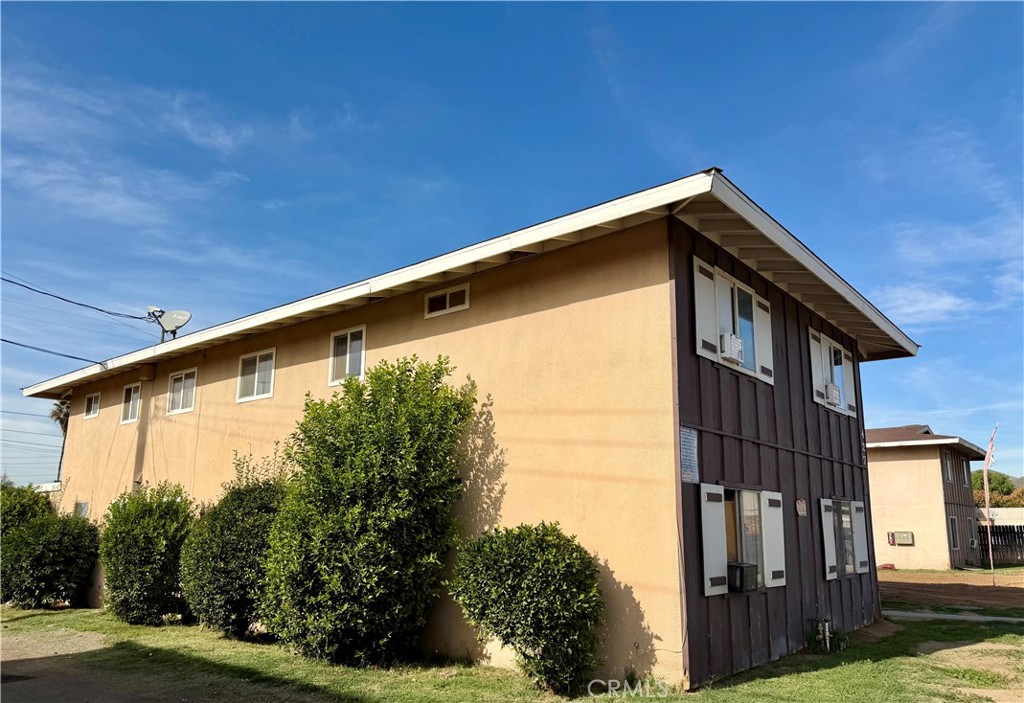 421 Devener Street Riverside, CA 92507 - Photo 2 of 4