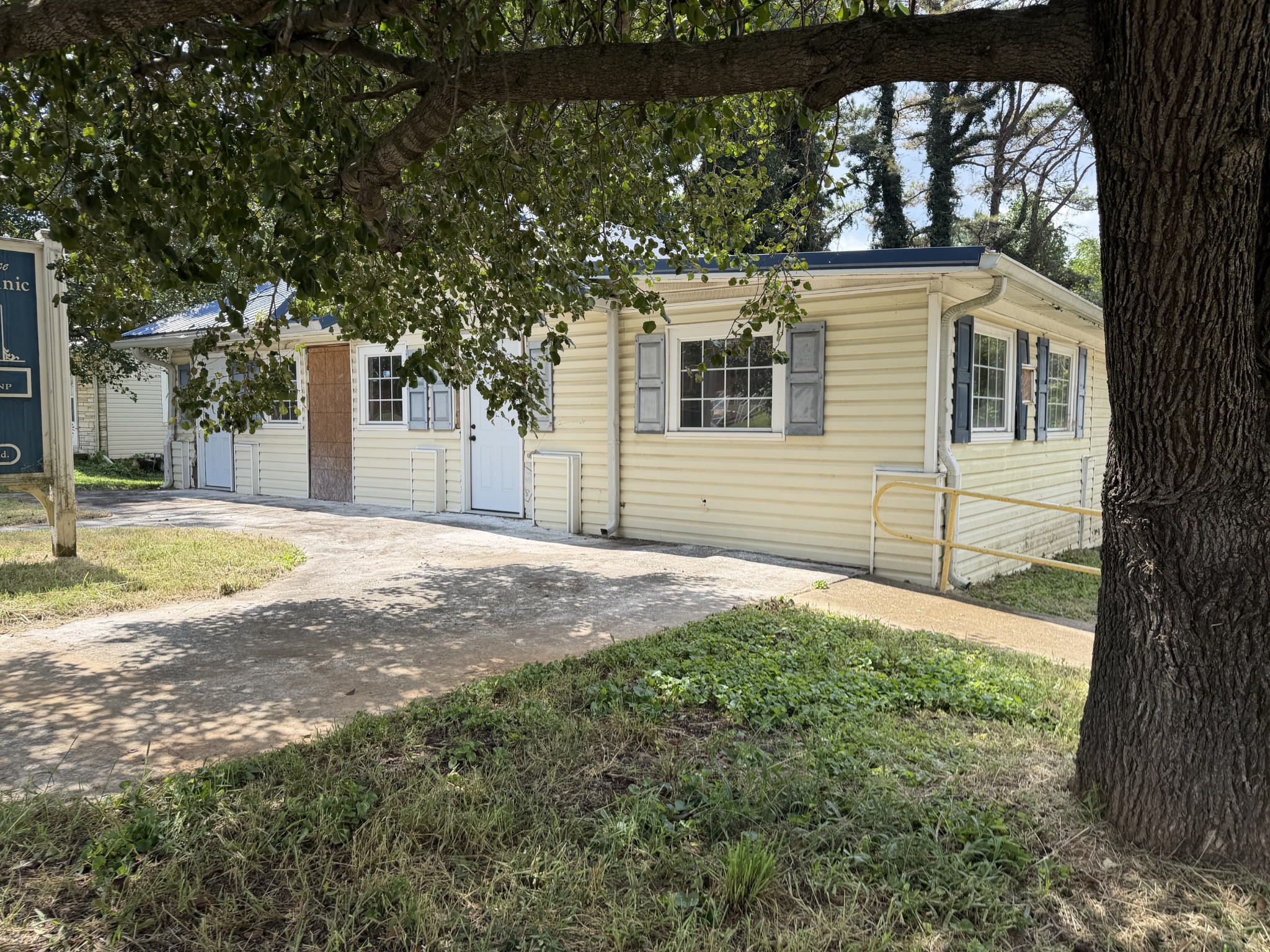 609 Buffalo Road Lawrenceburg, TN 38464 - Photo 1 of 1 Gallery Image 1