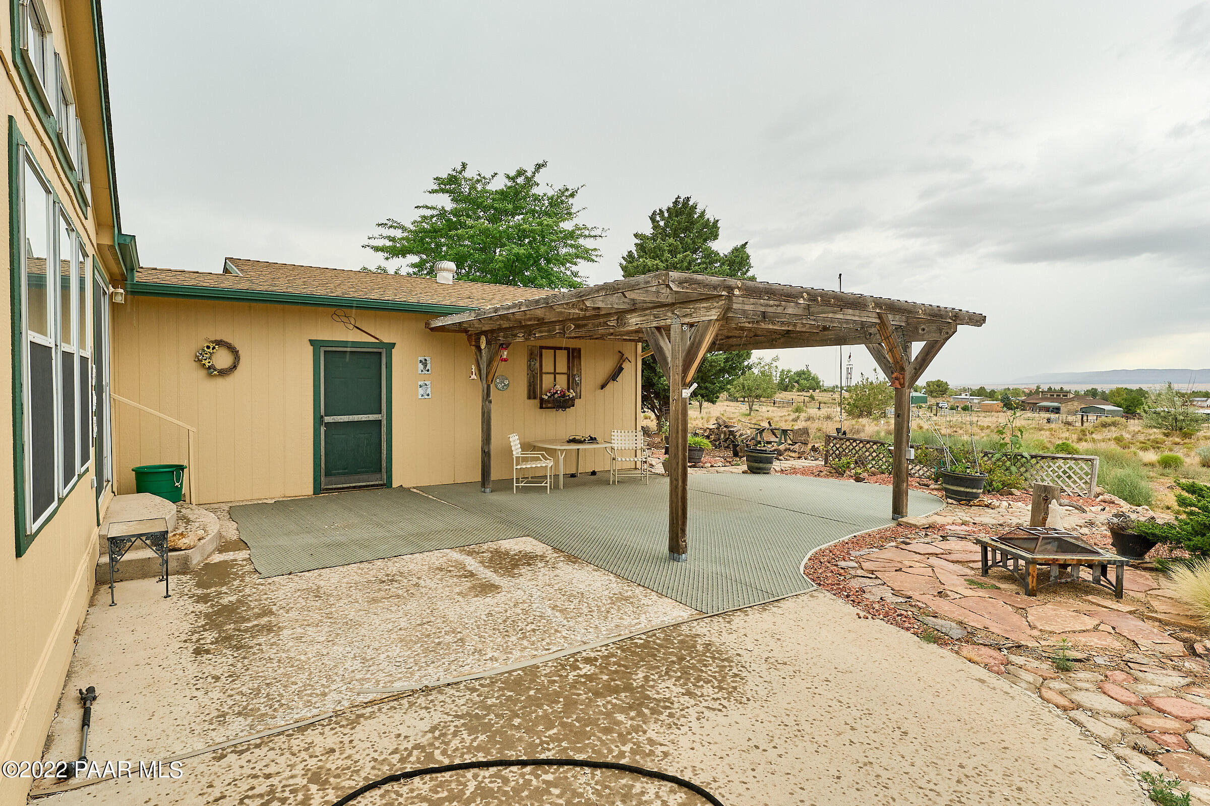 21355 Juniper Ridge Road Paulden, AZ 86334 - Photo 19 of 25 Back patio