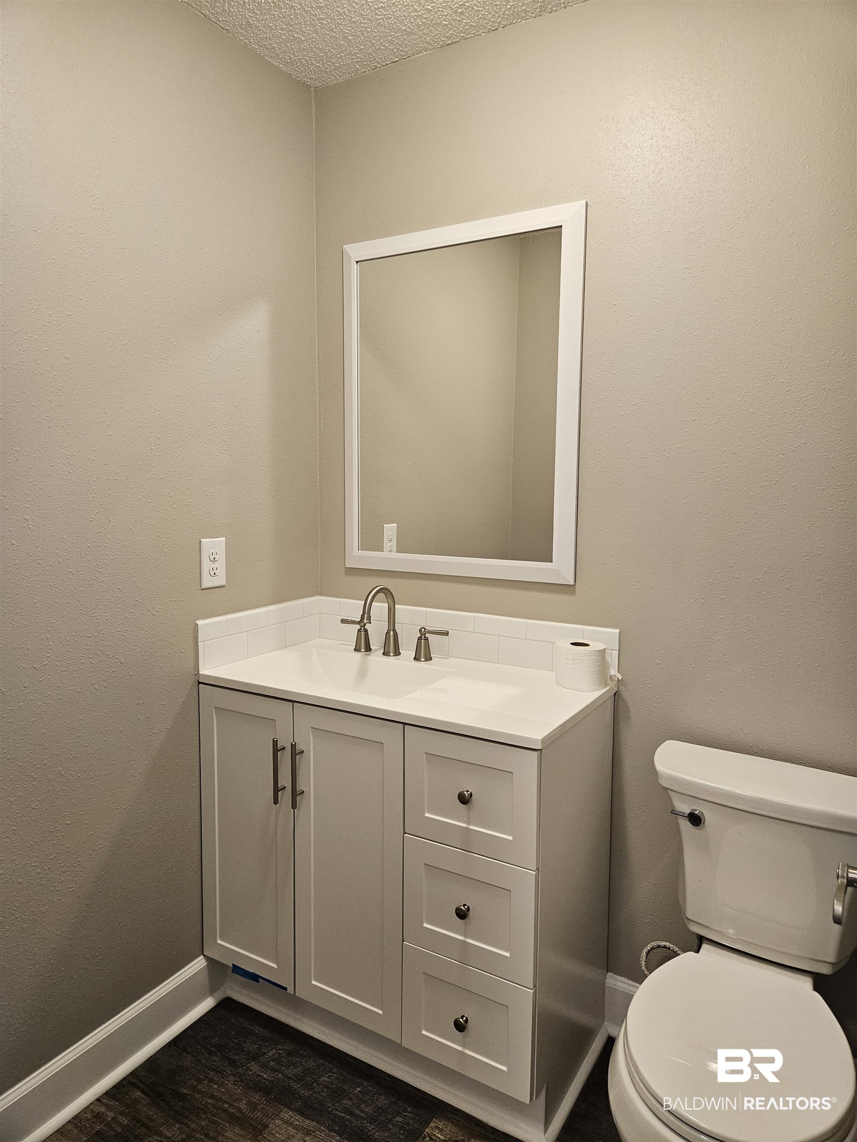 343 Ridgewood Drive Daphne, AL 36526 - Photo 23 of 26 Bathroom