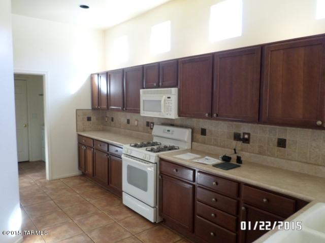 1078 San Tropez Court Rio Rico, AZ 85648 - Photo 13 of 32