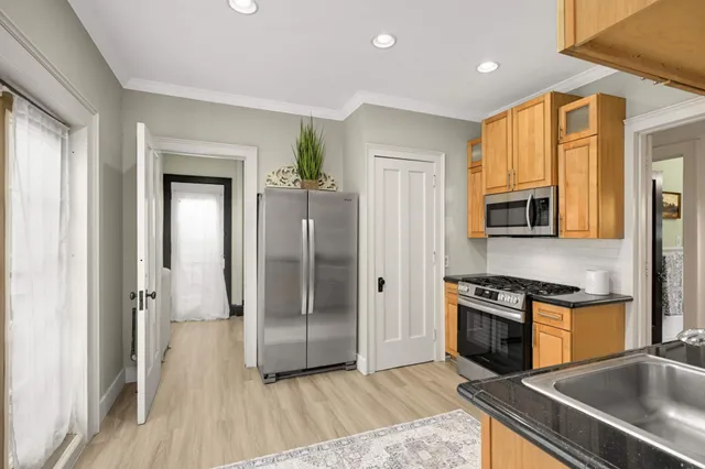 $745,000 | 1212 Douglas Avenue, Minneapolis, MN 55403