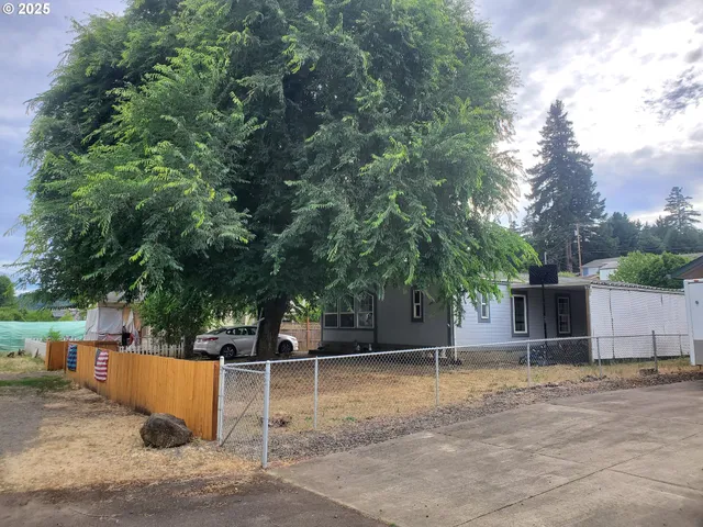 $219,000 | 425 Birch Street, Yoncalla, OR 97499