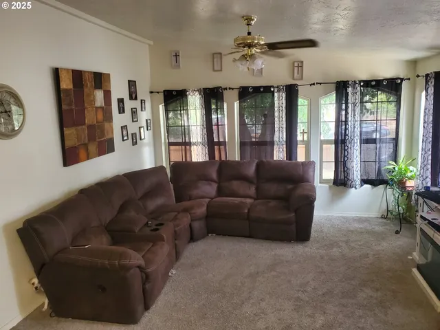 $219,000 | 425 Birch Street, Yoncalla, OR 97499